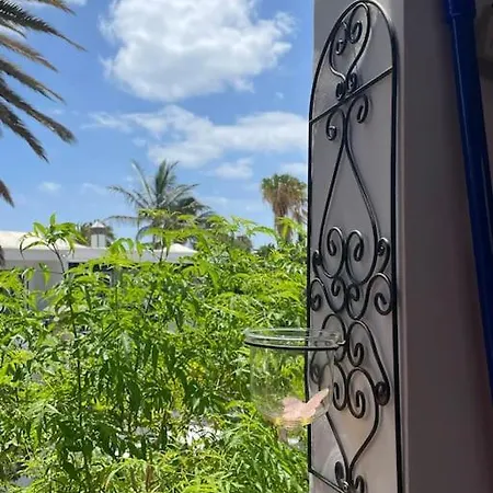 Corner-puerto Del Carmen Close Avenida * Puerto del Carmen (Lanzarote)