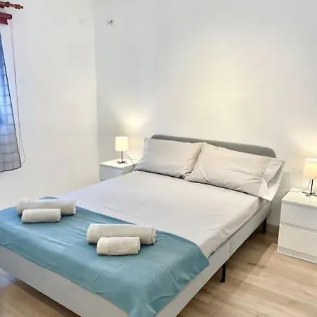 Corner-puerto Del Carmen Close Avenida *